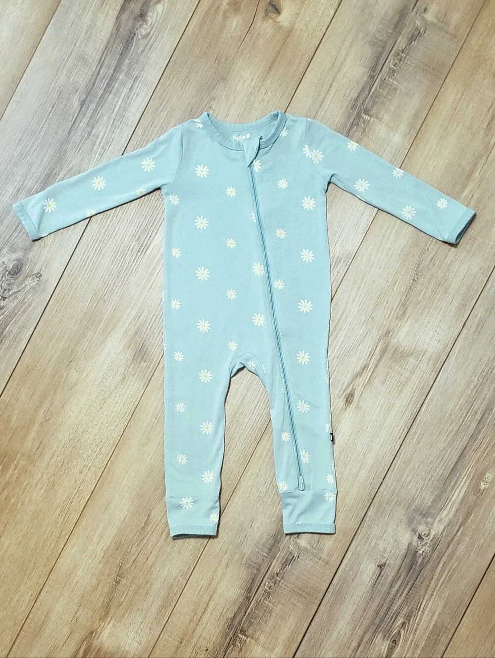 Kyte Baby Daisy Zippered Romper Size 12-18 Months